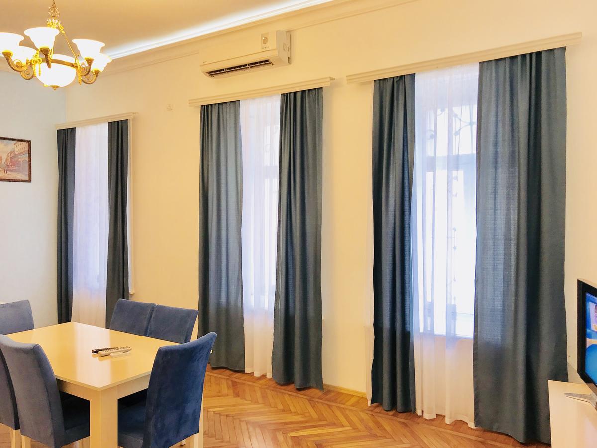 Check-In Apartment Near Fountain Square Vidadi Str Baku Exterior foto