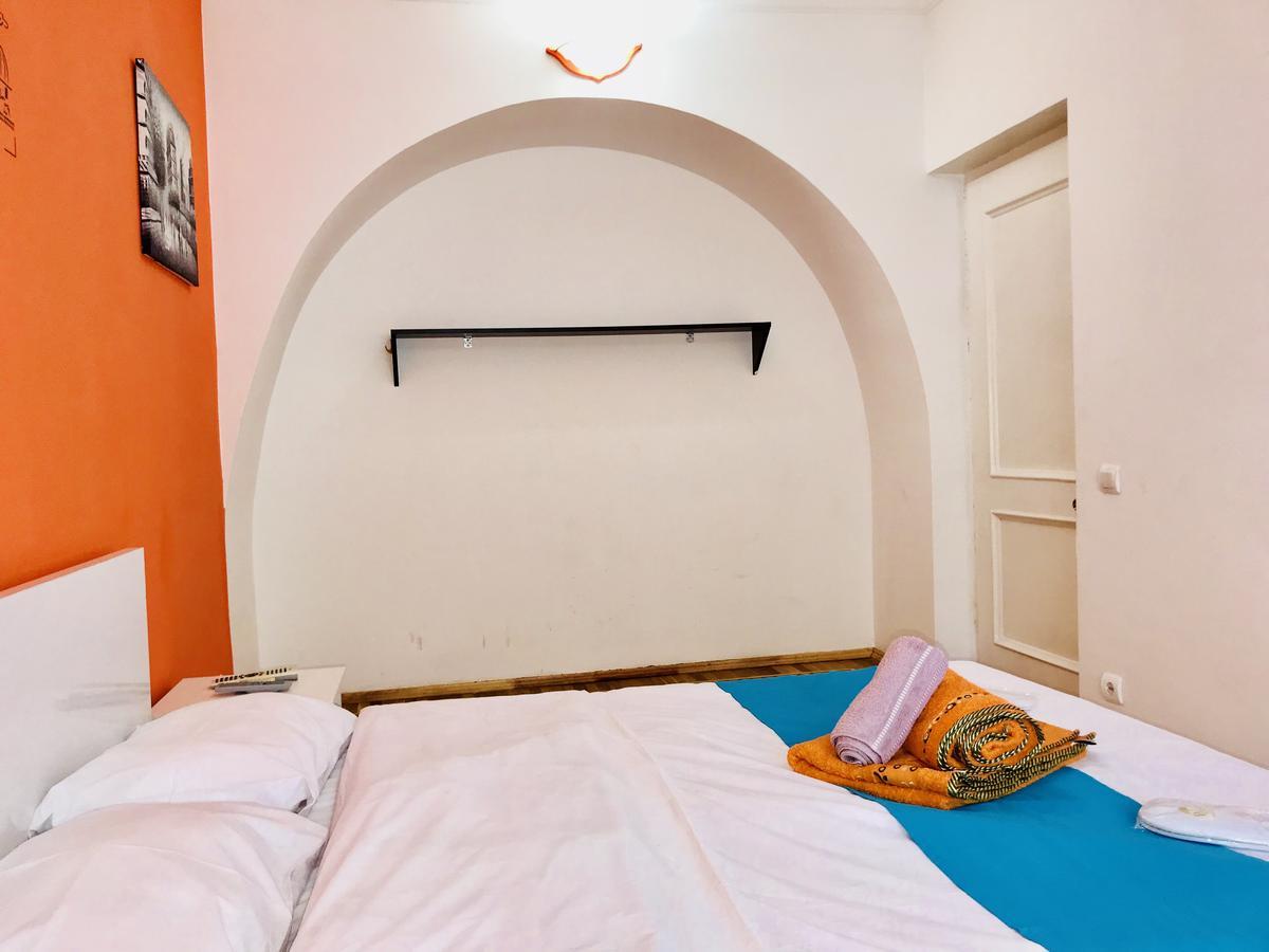 Check-In Apartment Near Fountain Square Vidadi Str Baku Exterior foto