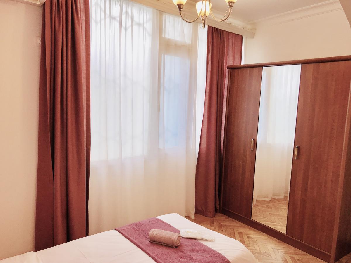 Check-In Apartment Near Fountain Square Vidadi Str Baku Exterior foto